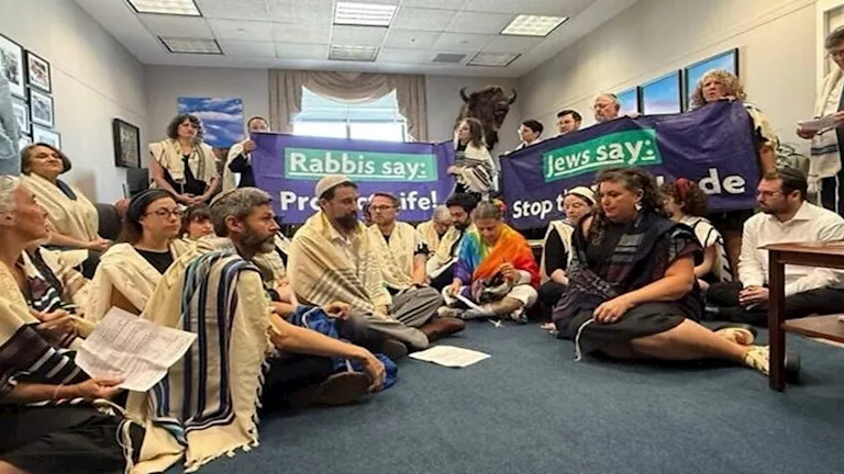 أمريكا تعتقل العشرات من الحاخامات اليهود