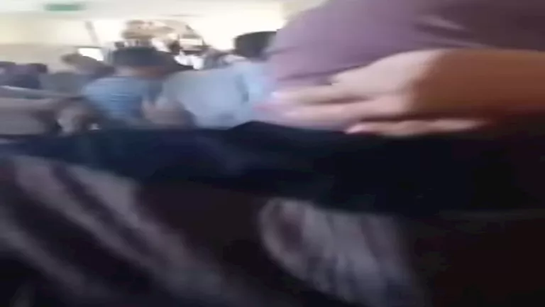 رفعت عليه قضية خلع.. مواطن يطعن زوجته داخل محكمة في الإسكندرية- فيديو