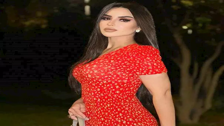 الحسد.. زوجة محمد عواد تنشر 15 صورة وتعلق