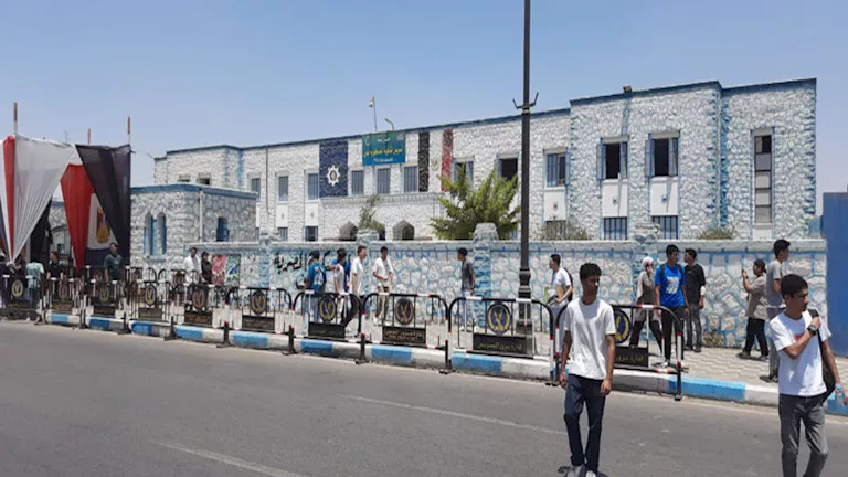 تباين آراء طلاب الثانوية بالسويس.. الجغرافيا تُرضي الأدبي والكيمياء تُ