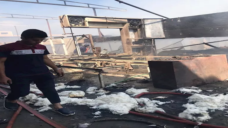 حريق يلتهم مصنع مراتب في الدقهلية.. و5 سيارات إطفاء للسيطرة (صور)