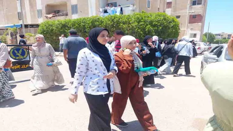 بدء إجراءات التفتيش الإلكتروني أمام لجان الثانوية العامة لضبط محاولات الغش