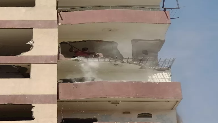 محافظ القاهرة: إخلاء المباني المجاورة لعقار الساحل المنهار جزئيا