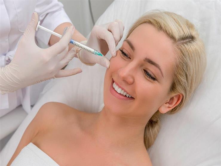 تسببت في إصابة سيدة بالشلل.. أضرار كارثية لحقن البوتكس