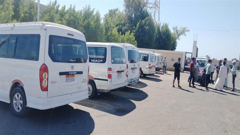 تحرير 677 مخالفة في حملات استهدفت مواقف سيارات الأجرة بسوهاج