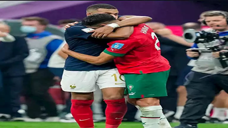 “حتى وهو سكران”.. مبابي يثير الجدل بدفاعه عن حكيمي