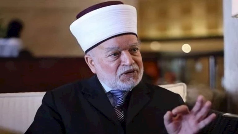 حماس: إبعاد مفتي القدس عن الأقصى إجراء تعسفي إسرائيلي وسط حملة تهويد