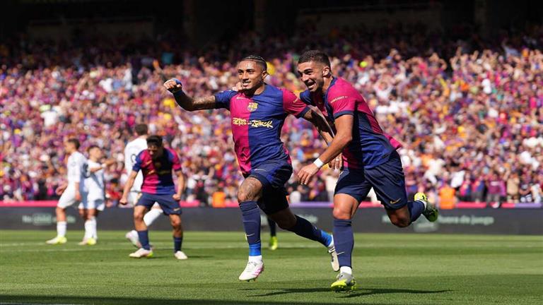 أتمنى العدالة.. لاعب برشلونة يعلق على صراع الكرة الذهبية