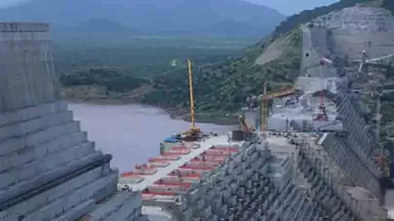 أسباب غلق إثيوبيا المفاجئ بوابات مفيض سد النهضة بعد 48 ساعة