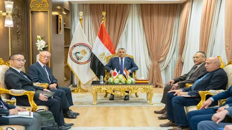وزير الإنتاج الحربي والسفير الياباني يبحثان التعاون في مجالات التصنيع