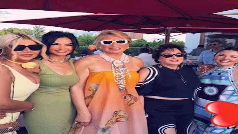 بالصور.. بوسي شلبي مع لميس الحديدي وريهام حجاج وإلهام شاهين في الساحل