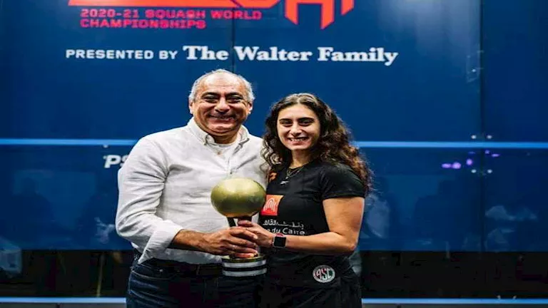 11 صورة تستعرض علاقة نور الشربيني مع والدها