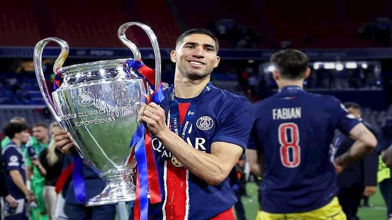 بسبب الكرة الذهبية.. أشرف حكيمي يثير الجدل داخل باريس سان جيرمان