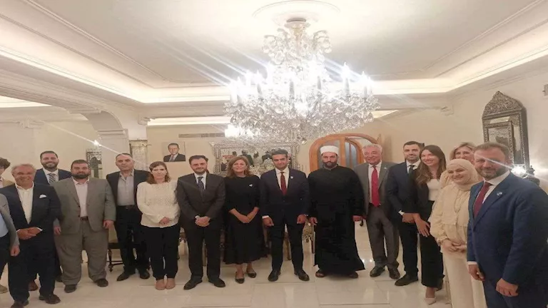 لأول مرة منذ 1974.. مسؤول أمريكي يصل من تل أبيب إلى دمشق مباشرة (صور)