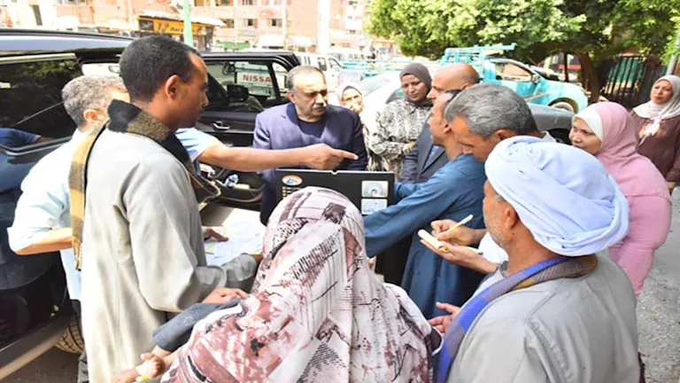 محافظ أسيوط يوجه بعلاج رضيعة تعاني من انتفاخ بالشريان على نفقة الدولة