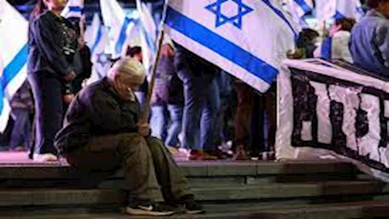 مظاهرة إسرائيلية نسائية بالقرب من حدود غزة للمطالبة بإنهاء الحرب (فيدي