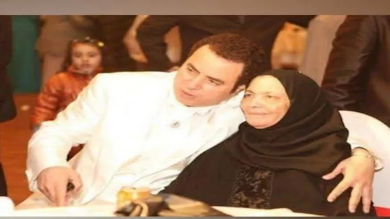 وفاة والدة الفنان صبحي خليل