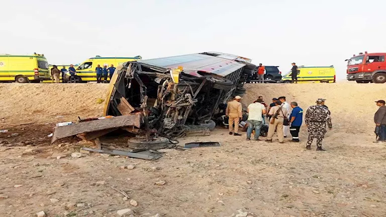 أول تحرك من محافظ أسيوط بشأن حادث أتوبيس الصحراوي الغربي