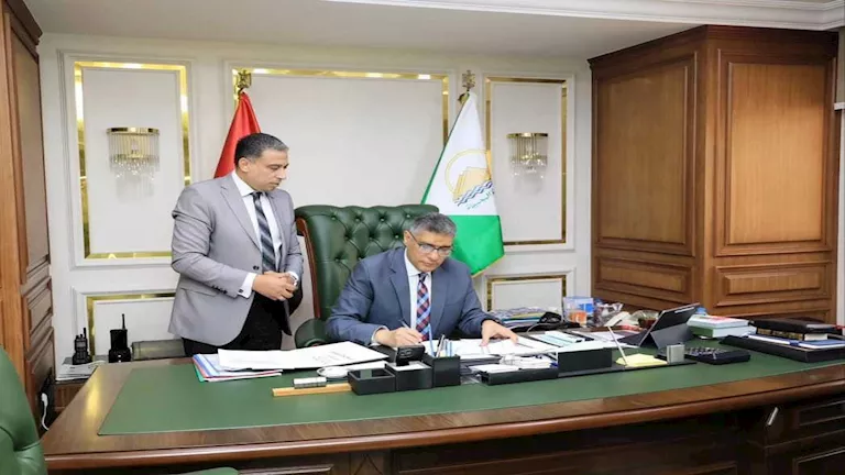 بنسبة نجاح ٨٨.٩٠٪.. محافظ الجيزة يعتمد نتيجة الدور الثاني للشهادة الإع