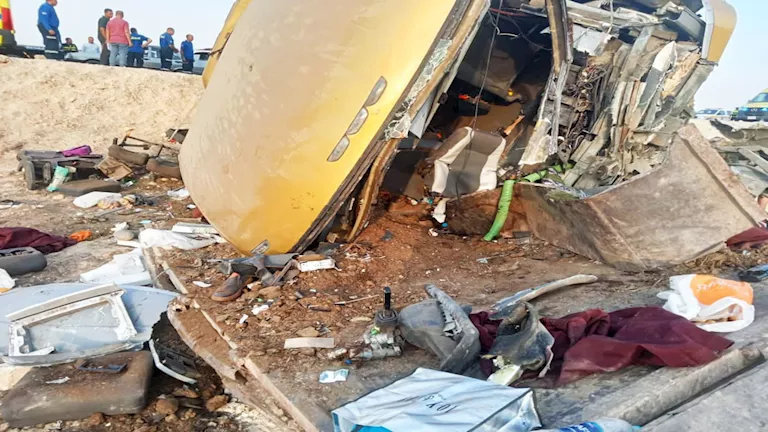 نزيف أسفلت أسيوط.. 67 ضحية بحادثي أتوبيس في 6 أيام (صور)