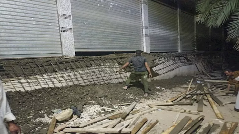 “على نفقة المتعدي”.. إزالة تعديات على شوارع مدينة الخارجة بالوادي الجد