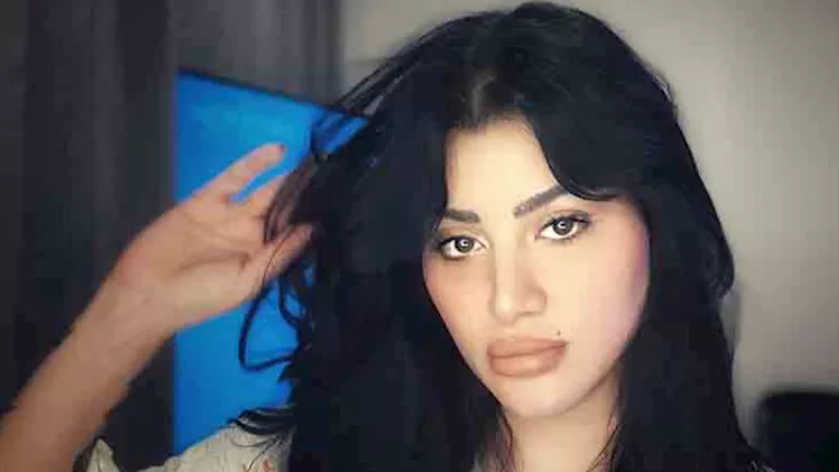 “انسرق عمري وطموحي”.. المطربة سارة فرح تعلن اعتزالها الفن