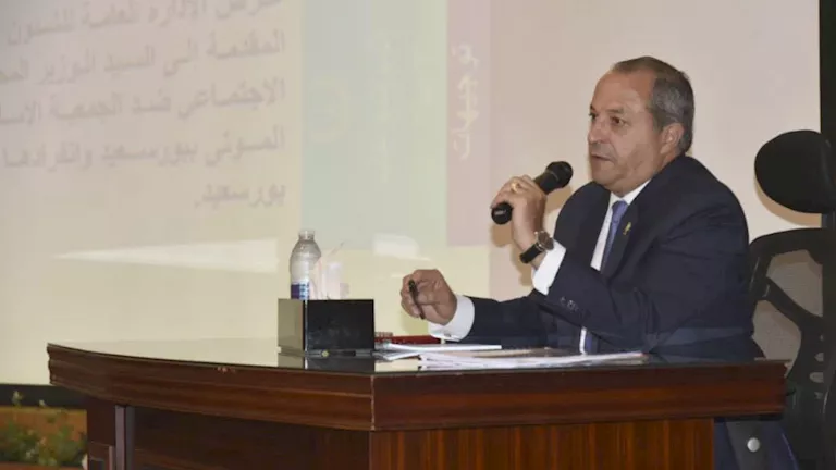 فتح باب التقدم للراغبين في العمل بمهنتي “الحانوتي والتربي” في بورسعيد