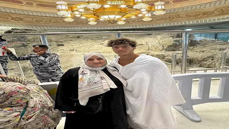 15 صورة وأبرز المعلومات عن عائلة إمام عاشور نجم الأهلي