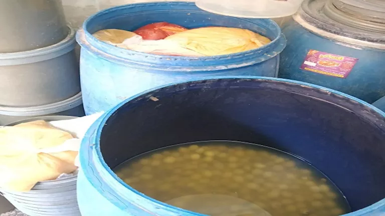 أبرزها 10 أطنان مخلل.. ضبط أغذية منتهية الصلاحية ومجهولة المصدر ببني س