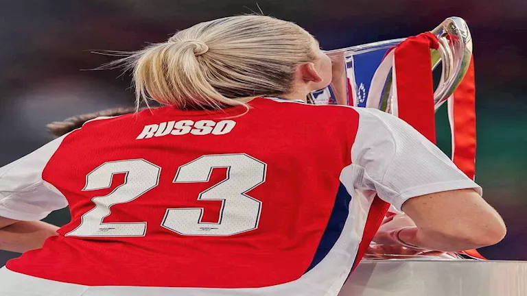 أثارت الجدل بجمالها.. 20 صورة ومعلومات عن أليسيا بعد ظهورها مع محمد صل