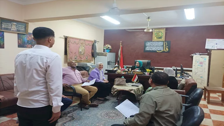 وكيل تعليم القاهرة تتابع اختبارات القبول بمدرسة أبو بكر الصديق الرياضي