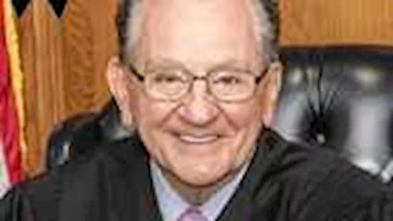 بعد وفاة القاضي الأمريكي الشهير.. 8 أعراض تكشف مضاعفات سرطان البنكرياس