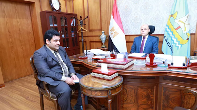 بعد تدخل المحافظ.. التأمين الصحي بـ”كفر الشيخ” يبحث عن حل لأزمة عيادة