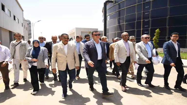 وزير الإسكان ومحافظ مطروح يتفقدان محطة تحلية مياه البحر “الرميلة 4” -ت