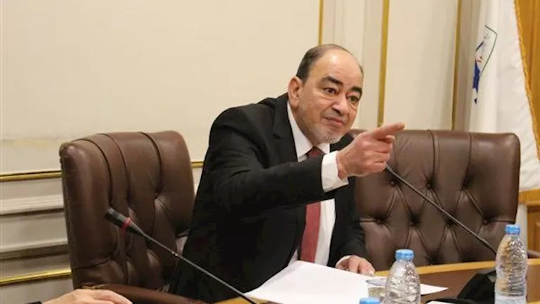 بسبب الشراء الموحد.. مذكرة عاجلة لرئيس الوزراء لإنقاذ قطاع المستلزمات