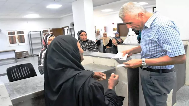 أسوان تحقق المركز السادس على الجمهورية فى ملف تقنين واسترداد أراضى الد