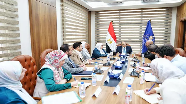 هيئة الدواء المصرية تبحث مع P&G تيسير إجراءات تسجيل واستيراد المستحضرا