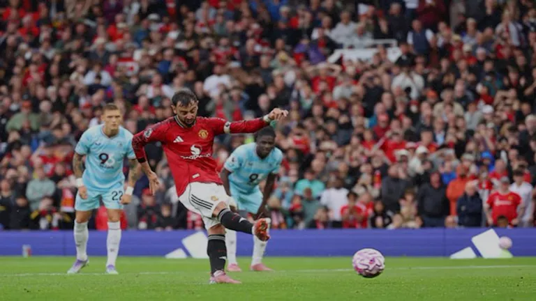 “الأول في الموسم”.. مانشستر يونايتد يخطف فوزًا قاتلاً أمام بيرنلي (فيد