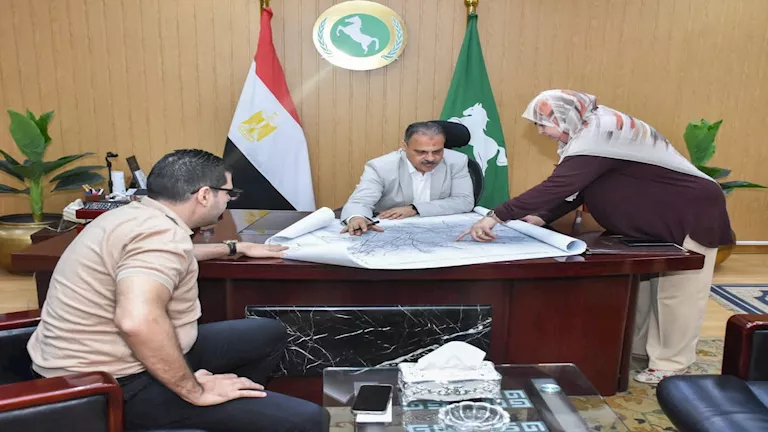 بالصور- محافظ الشرقية يعتمد تعديل المخطط الاستراتيجي لمدينة الزقازيق