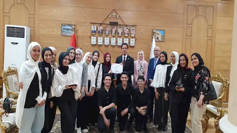 جامعة بنها تكرم فريقها الفائز بالمركز الثاني بمسابقة “إيناكتس”