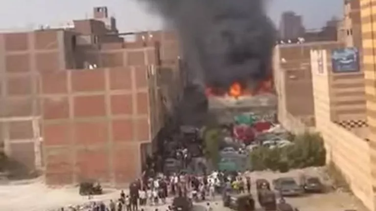 مصرع سيدة بدخان حريق اندلع قرب منزلها بالفيوم