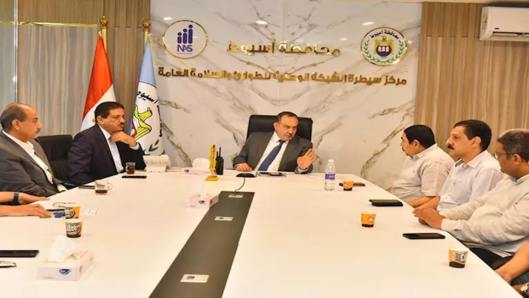 371 لجنة لانتخابات الشيوخ تغلق أبوابها دون مخالفات في أسيوط (صور)