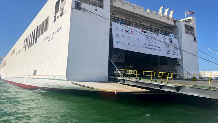 7 آلاف طن.. الإمارات ترسل سفينة المساعدات الثامنة إلى العريش تمهيداً ل
