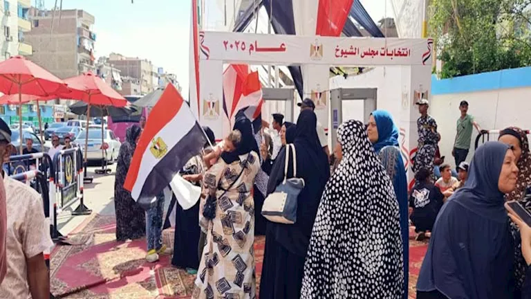 إقبال لافت في اليوم الثاني لانتخابات الشيوخ بالسويس- فيديو وصور