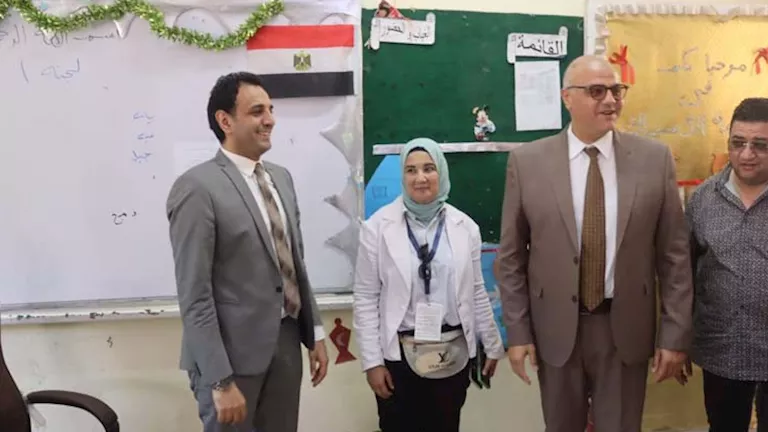 محافظ القليوبية يتفقد لجان انتخابات مجلس الشيوخ- صور