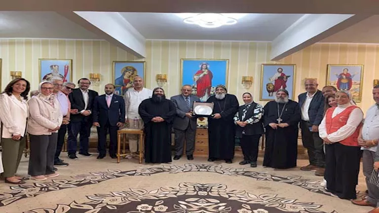وفد من مكتبة الإسكندرية يزور دير مارمينا الأثري ببرج العرب – صور