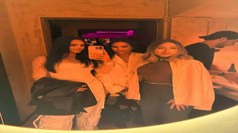 18 صورة رومانسية لنيمار مع زوجته رفقة ابنتهما