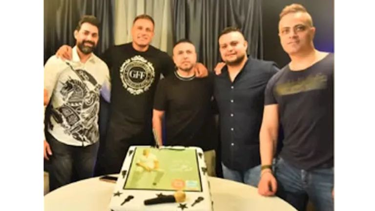 محمد نور يحتفل بطرح ألبومه الجديد “وريني”