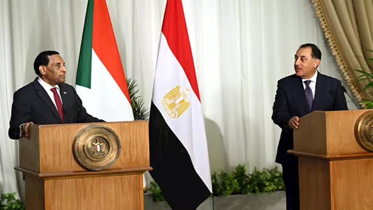 رئيس وزراء السودان: العهد مع مصر لن ينكسر.. والرؤية المشتركة تخدم مستق