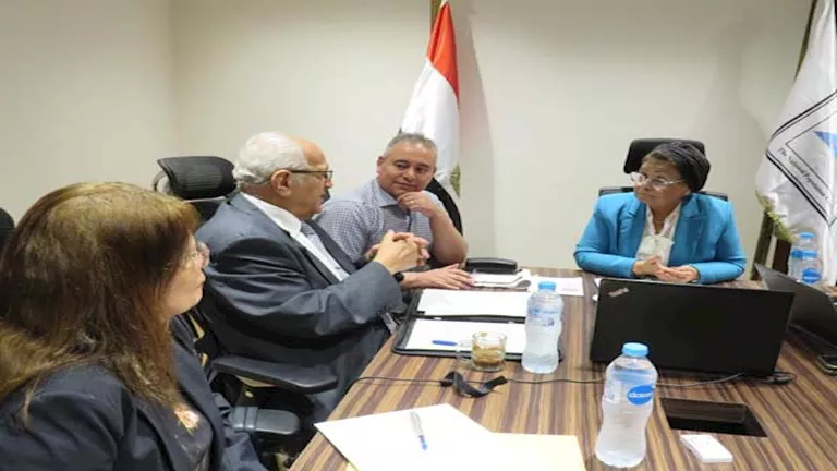 نائبة وزير الصحة تتابع تنفيذ الاستراتيجية الوطنية للسكان والتنمية